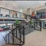 Ocean View Apartment With Balcony, Kitchen, Gym, Restaurants And Rooftop Pool